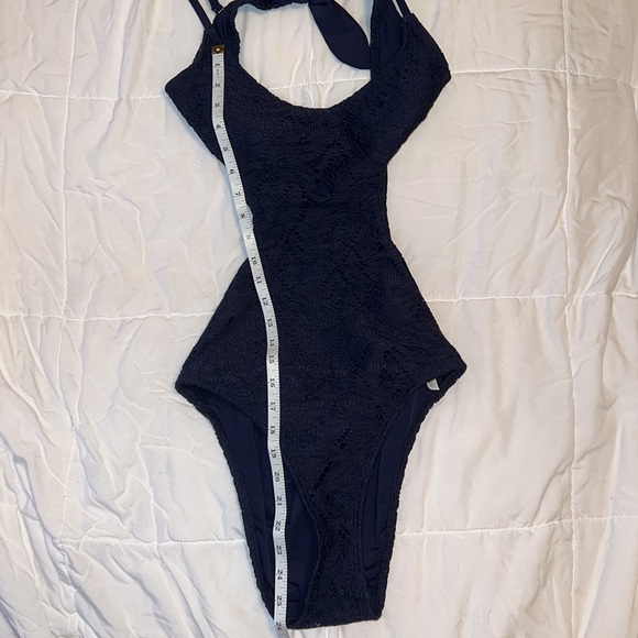 aerie lace open back one piece - Picture 4 of 8